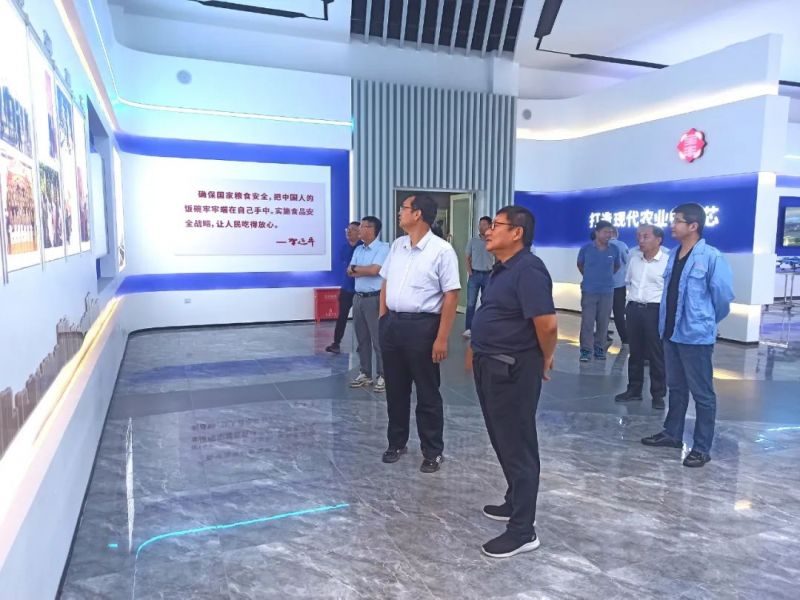 【beat365科技】农业农村部调研指导组天下农技中心药械随处长郭永旺一行莅临安阳beat365调研指导